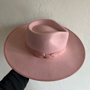 LACK OF COLOR ROSE RANCHER